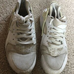 Nike women’s running shoes size 7